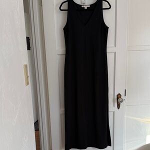 Boston Proper Beyond Travel Long Black Sleeveless Dress with V-neck